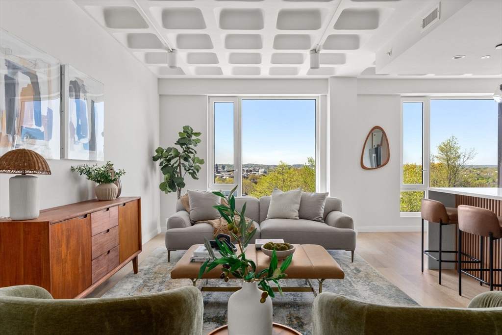 125 Lowell Street, Somerville, Massachusetts, 3 Bedrooms Bedrooms, 7 Rooms Rooms,3 BathroomsBathrooms,Residential,For Sale,Lowell Street,73369906
