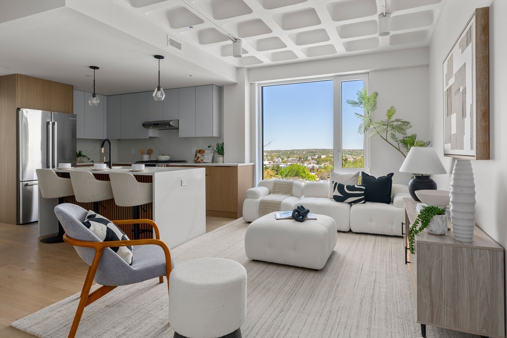 125 Lowell Street, Somerville, Massachusetts, 2 Bedrooms Bedrooms, 5 Rooms Rooms,2 BathroomsBathrooms,Residential,For Sale,Lowell Street,73369905