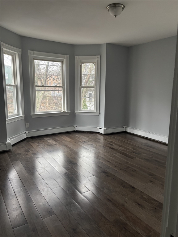 14 Greenley Pl, Boston, Massachusetts, 3 Bedrooms Bedrooms, 5 Rooms Rooms,1 BathroomBathrooms,Residential Lease,For Rent,Greenley Pl,73369977
