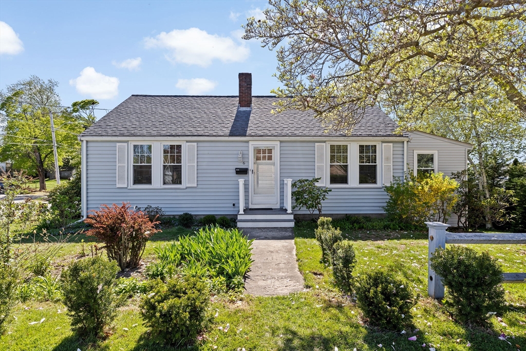 6 Holbrook Rd, Weymouth, Massachusetts, 2 Bedrooms Bedrooms, 4 Rooms Rooms,1 BathroomBathrooms,Residential,For Sale,Holbrook Rd,73367573