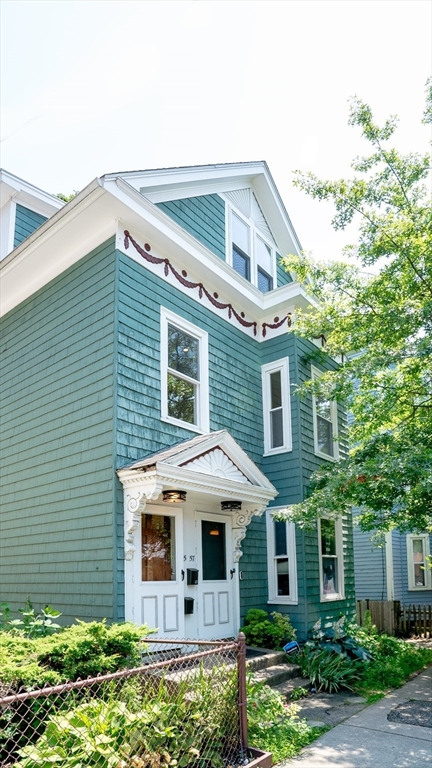 55 Magee, Cambridge, Massachusetts, 4 Bedrooms Bedrooms, 7 Rooms Rooms,3 BathroomsBathrooms,Residential Lease,For Rent,Magee,73370021