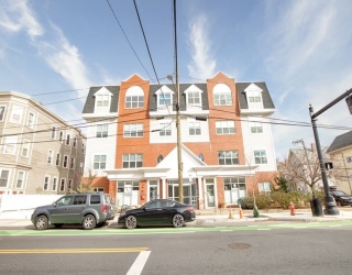 65 Beacon St, Somerville, Massachusetts, 2 Bedrooms Bedrooms, 5 Rooms Rooms,2 BathroomsBathrooms,Residential Lease,For Rent,Beacon St,73370030