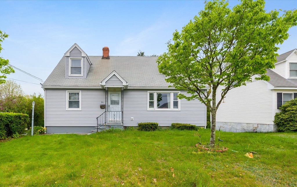 31 Mount Ave, Worcester, Massachusetts, 3 Bedrooms Bedrooms, 6 Rooms Rooms,1.5 BathroomsBathrooms,Residential,For Sale,Mount Ave,73370050