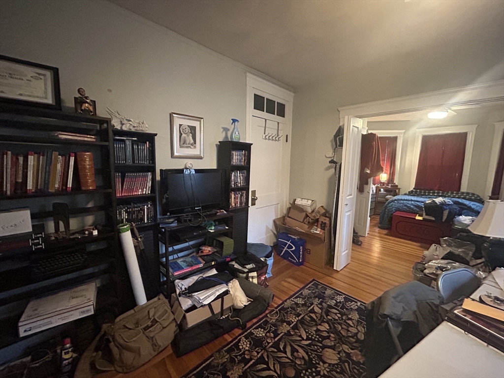 1296 Massachusetts, Arlington, Massachusetts, 1 Bedroom Bedrooms, ,1 BathroomBathrooms,Residential Lease,For Rent,Massachusetts,73370063