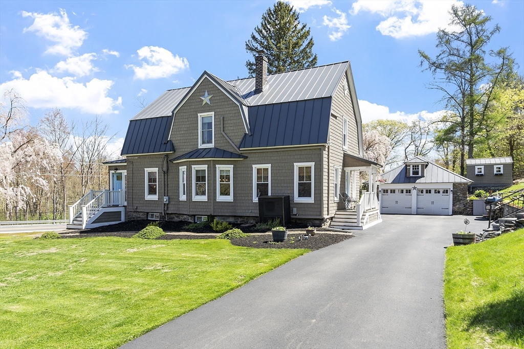 385 Greenwood Street, Millbury, Massachusetts, 4 Bedrooms Bedrooms, 8 Rooms Rooms,2 BathroomsBathrooms,Residential,For Sale,Greenwood Street,73370058