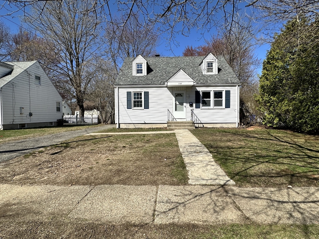 248 Pheland St, Springfield, Massachusetts, 4 Bedrooms Bedrooms, 6 Rooms Rooms,1 BathroomBathrooms,Residential Lease,For Rent,Pheland St,73370062