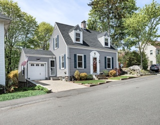 28 Burpee Rd, Swampscott, Massachusetts, 3 Bedrooms Bedrooms, 8 Rooms Rooms,2.5 BathroomsBathrooms,Residential,For Sale,Burpee Rd,73370065