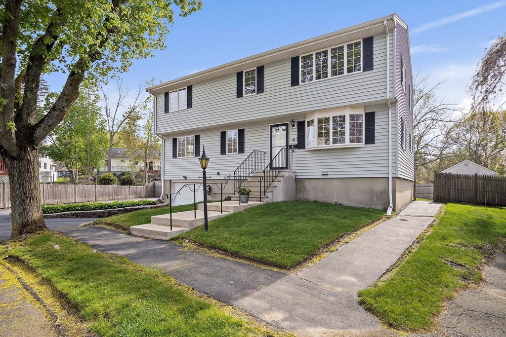 9 Dooling Cir, Peabody, Massachusetts, 5 Bedrooms Bedrooms, 8 Rooms Rooms,3 BathroomsBathrooms,Residential,For Sale,Dooling Cir,73370070