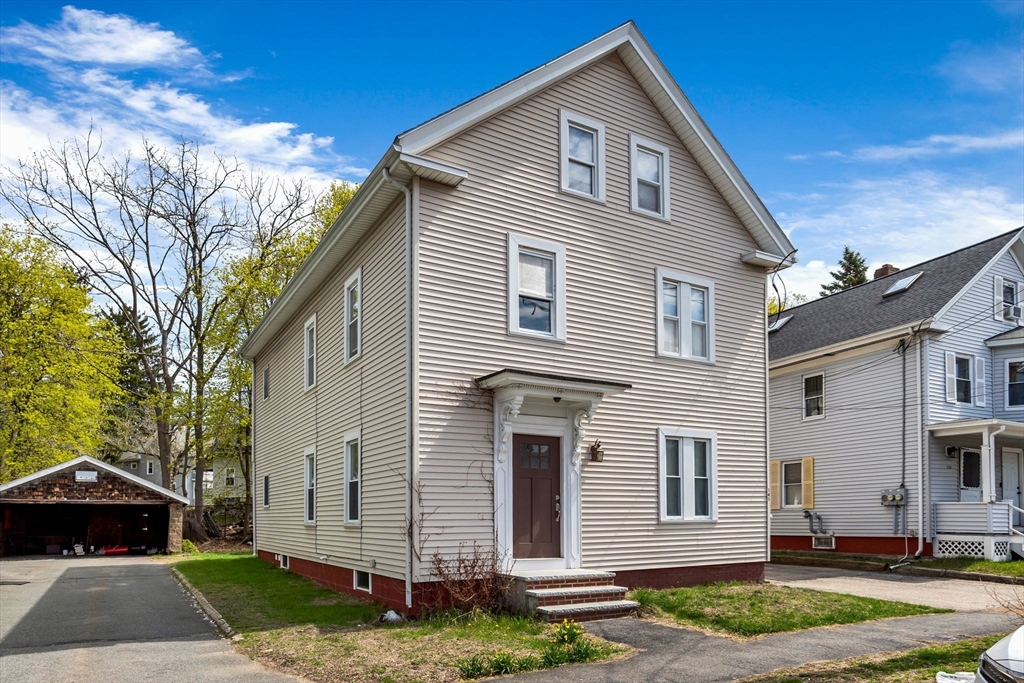 145 Maple St, Danvers, Massachusetts, 6 Bedrooms Bedrooms, 14 Rooms Rooms,3 BathroomsBathrooms,Residential Income,For Sale,Maple St,73370101