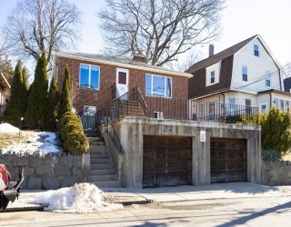 182 Kittredge St, Boston, Massachusetts, 7 Bedrooms Bedrooms, 11 Rooms Rooms,3.5 BathroomsBathrooms,Residential Income,For Sale,Kittredge St,73370230