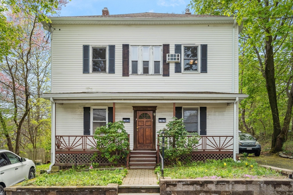 511 Beech St, Boston, Massachusetts, 4 Bedrooms Bedrooms, 12 Rooms Rooms,2 BathroomsBathrooms,Residential Income,For Sale,Beech St,73370104