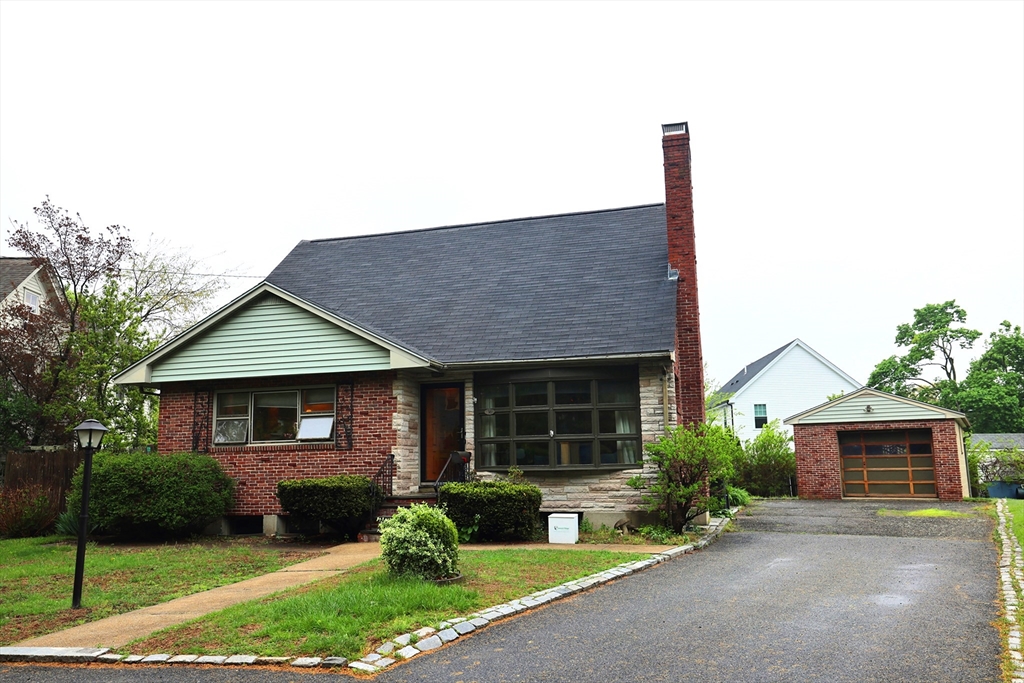 36 Davenport Rd, Needham, Massachusetts, 3 Bedrooms Bedrooms, 7 Rooms Rooms,3 BathroomsBathrooms,Residential,For Sale,Davenport Rd,73370013