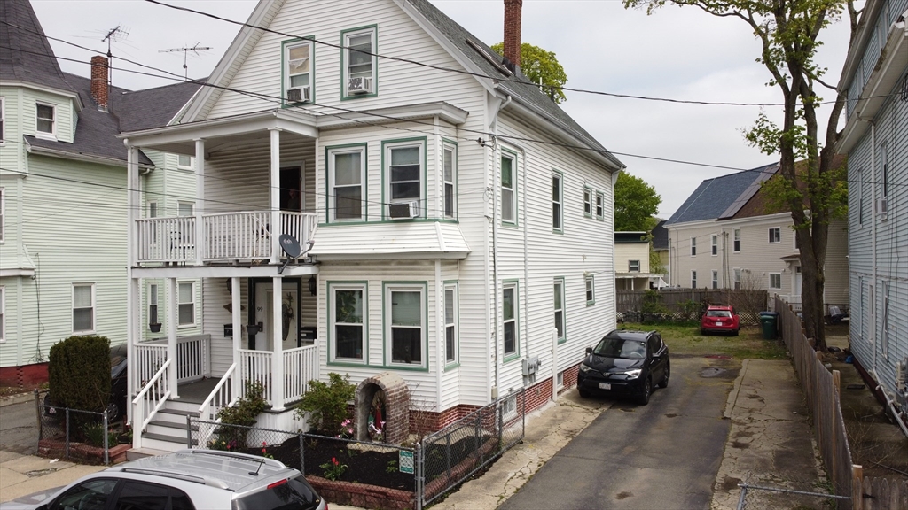 99 New Park St., Lynn, Massachusetts, 7 Bedrooms Bedrooms, 13 Rooms Rooms,3 BathroomsBathrooms,Residential Income,For Sale,New Park St.,73370377