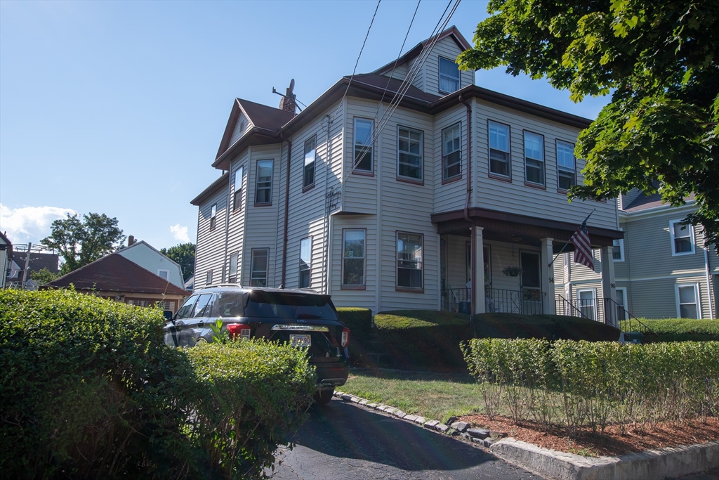 96 Grant Ave, Medford, Massachusetts, 2 Bedrooms Bedrooms, 6 Rooms Rooms,1 BathroomBathrooms,Residential Lease,For Rent,Grant Ave,73370457