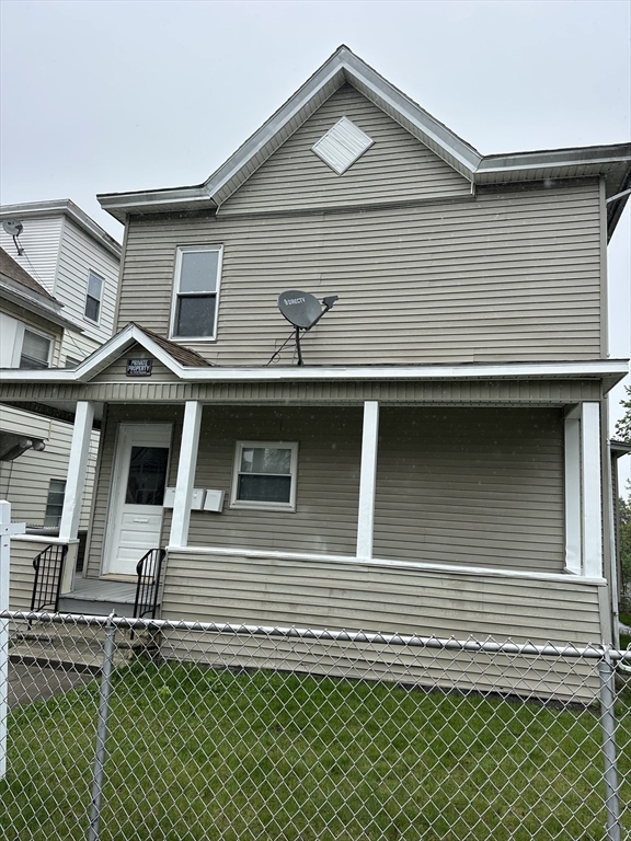 27 Richards St, Worcester, Massachusetts, 8 Bedrooms Bedrooms, 13 Rooms Rooms,3 BathroomsBathrooms,Residential Income,For Sale,Richards St,73370467