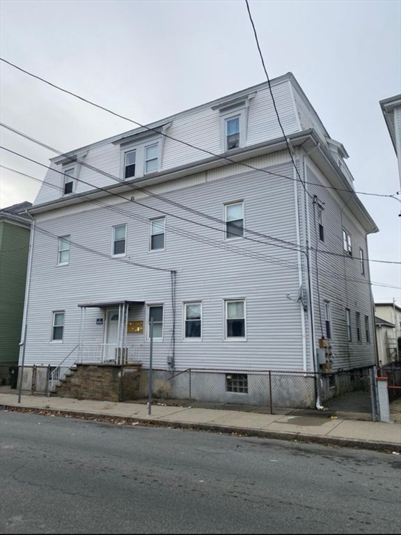153 Jencks St, Fall River, Massachusetts, 15 Bedrooms Bedrooms, 28 Rooms Rooms,6 BathroomsBathrooms,Residential Income,For Sale,Jencks St,73370635