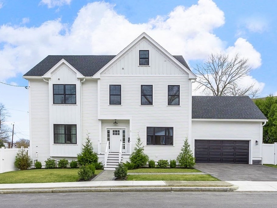 1 Marlin Rd, Boston, Massachusetts, 5 Bedrooms Bedrooms, 17 Rooms Rooms,5 BathroomsBathrooms,Residential,For Sale,Marlin Rd,73370650
