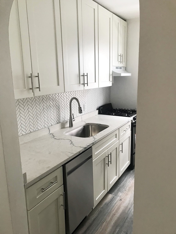 90 Winthrop Shore Drive, Winthrop, Massachusetts, 2 Bedrooms Bedrooms, 4 Rooms Rooms,1 BathroomBathrooms,Residential Lease,For Rent,Winthrop Shore Drive,73370522