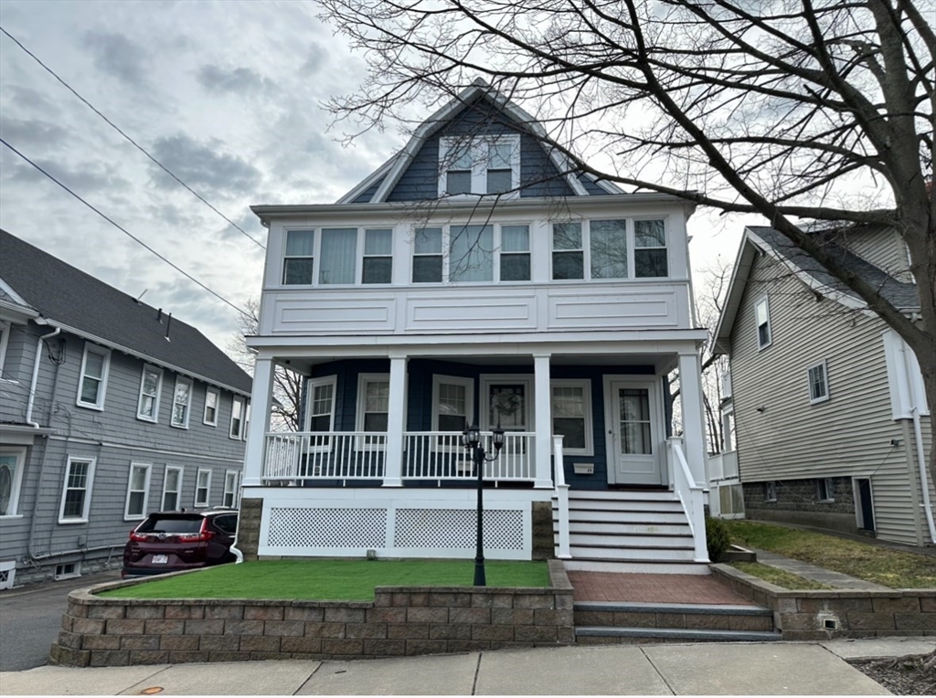 49 Bates, Winthrop, Massachusetts, 3 Bedrooms Bedrooms, 6 Rooms Rooms,2 BathroomsBathrooms,Residential Lease,For Rent,Bates,73370568