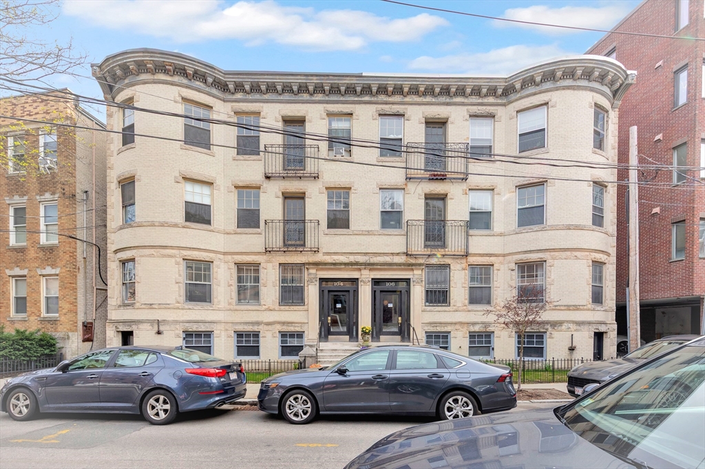 106 Strathmore Road, Boston, Massachusetts, 10 Bedrooms Bedrooms, 21 Rooms Rooms,3.5 BathroomsBathrooms,Residential Income,For Sale,Strathmore Road,73370794