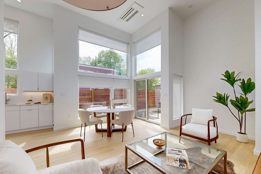 213 Third Street, Cambridge, Massachusetts, 5 Bedrooms Bedrooms, 7 Rooms Rooms,3.5 BathroomsBathrooms,Residential,For Sale,Third Street,73370872