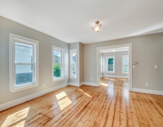 48 Ashland St, Malden, Massachusetts, 4 Bedrooms Bedrooms, 8 Rooms Rooms,2 BathroomsBathrooms,Residential Lease,For Rent,Ashland St,73371005