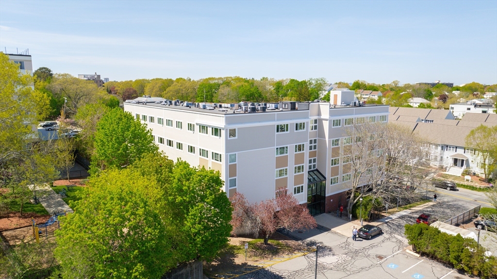 35 Des Moines Rd, Quincy, Massachusetts, 2 Bedrooms Bedrooms, 5 Rooms Rooms,2 BathroomsBathrooms,Residential,For Sale,Des Moines Rd,73370963