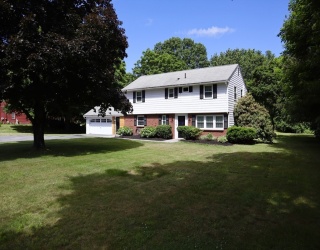 237 River Road, Andover, Massachusetts, 4 Bedrooms Bedrooms, 8 Rooms Rooms,2.5 BathroomsBathrooms,Residential,For Sale,River Road,73370966