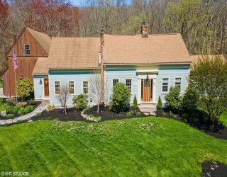 82 Chestnut Hill Rd, Millville, Massachusetts, 4 Bedrooms Bedrooms, 9 Rooms Rooms,3.5 BathroomsBathrooms,Residential,For Sale,Chestnut Hill Rd,73371051
