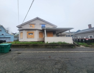 9 Brigham St, Fitchburg, Massachusetts, 3 Bedrooms Bedrooms, 7 Rooms Rooms,1 BathroomBathrooms,Residential,For Sale,Brigham St,73371083