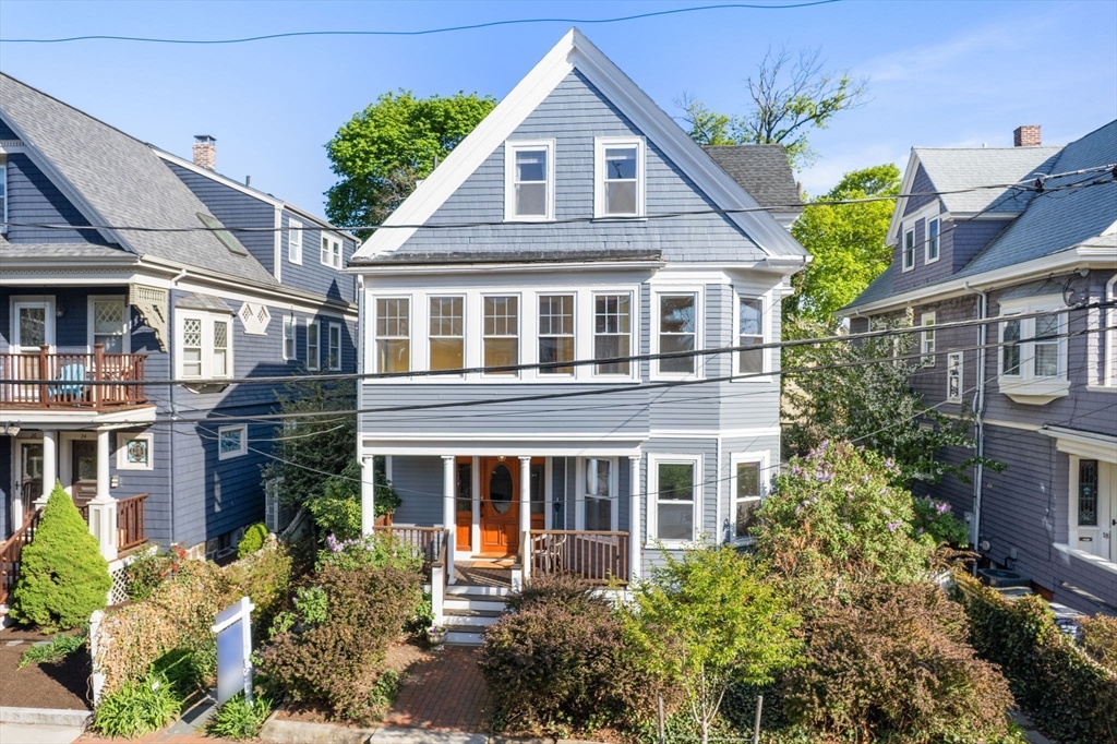 20-22 Woodbridge Street, Cambridge, Massachusetts, 7 Bedrooms Bedrooms, 13 Rooms Rooms,3.5 BathroomsBathrooms,Residential Income,For Sale,Woodbridge Street,73371159