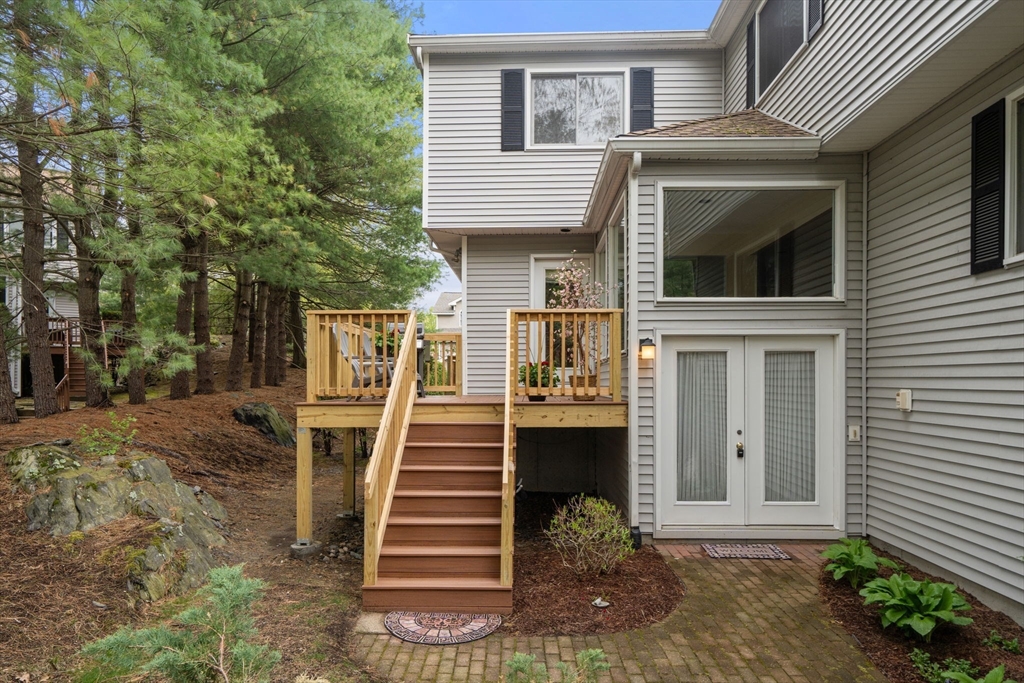 33 Arrowhead Circle, Ashland, Massachusetts, 2 Bedrooms Bedrooms, 5 Rooms Rooms,2.5 BathroomsBathrooms,Residential,For Sale,Arrowhead Circle,73371224