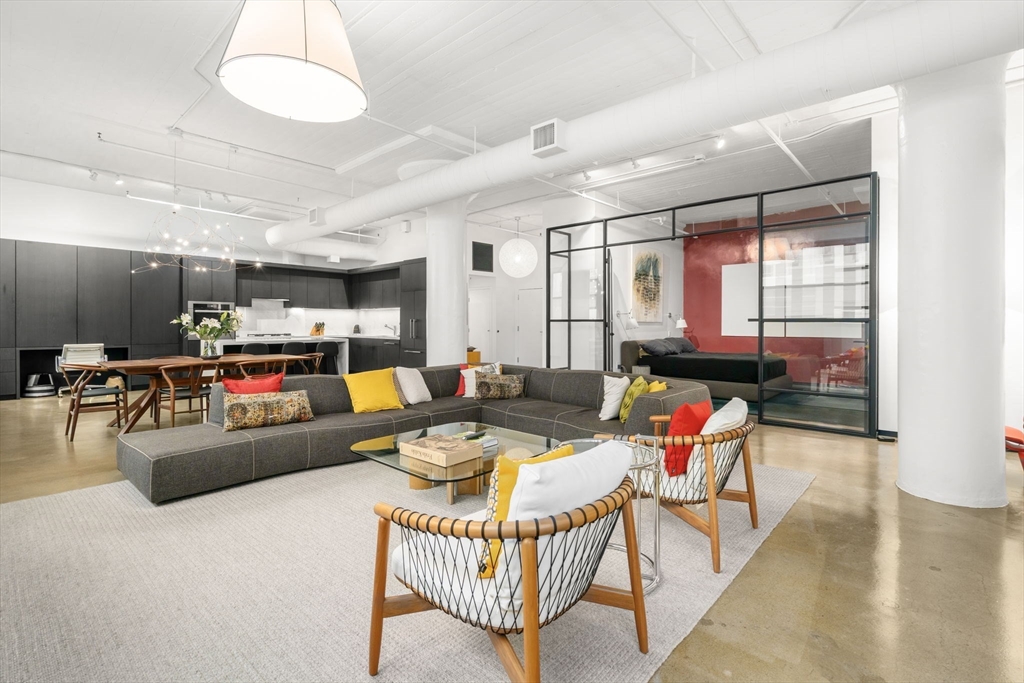 437 D St, Boston, Massachusetts, 2 Bedrooms Bedrooms, 1 Room Rooms,2 BathroomsBathrooms,Residential,For Sale,D St,73371233