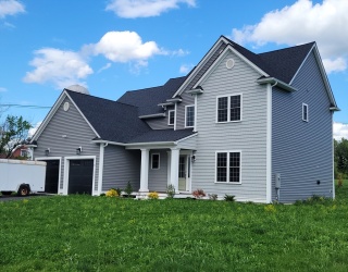 8 Bayliss Way, Uxbridge, Massachusetts, 4 Bedrooms Bedrooms, 8 Rooms Rooms,2.5 BathroomsBathrooms,Residential,For Sale,Bayliss Way,73371298