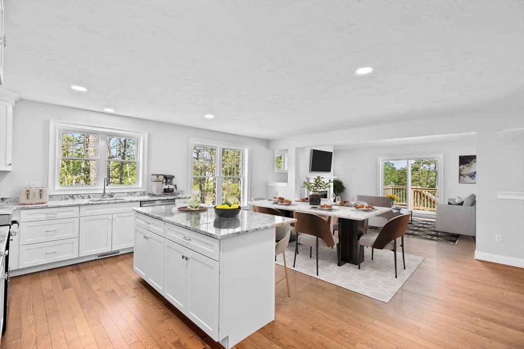20 Towering Trees Road, Plymouth, Massachusetts, 2 Bedrooms Bedrooms, 5 Rooms Rooms,2 BathroomsBathrooms,Residential,For Sale,Towering Trees Road,73371334