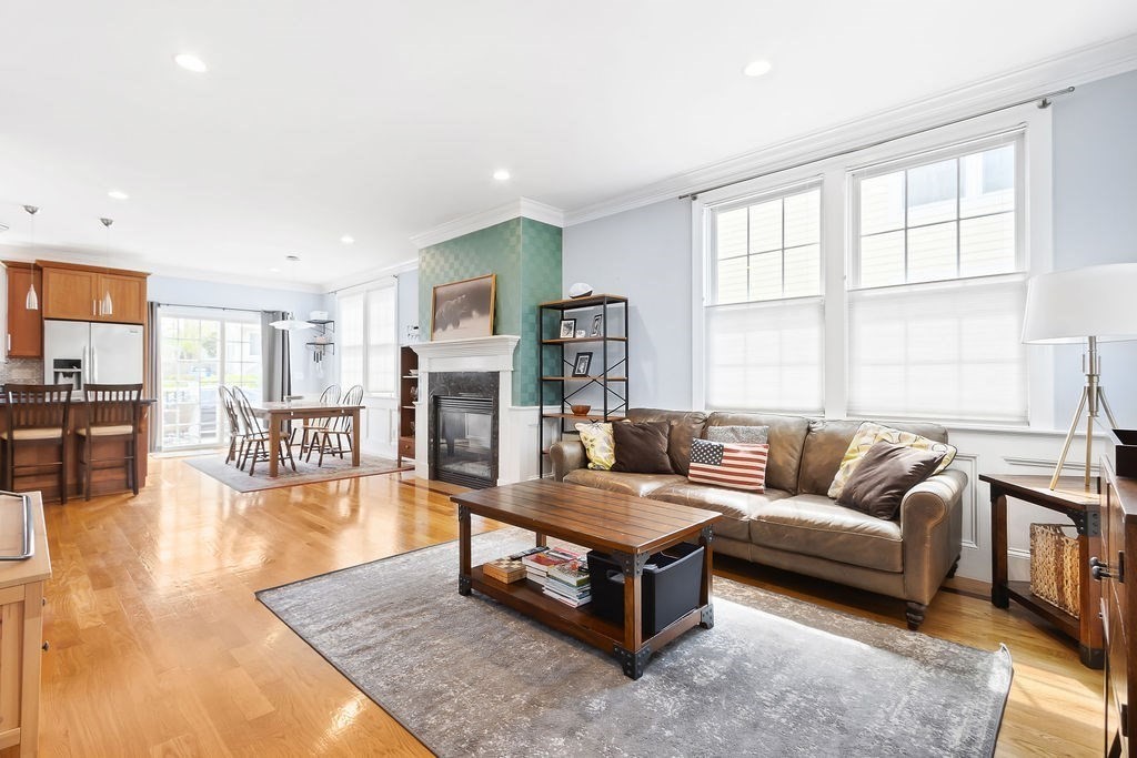 437 Gallivan Blvd, Boston, Massachusetts, 3 Bedrooms Bedrooms, 6 Rooms Rooms,2.5 BathroomsBathrooms,Residential,For Sale,Gallivan Blvd,73371436