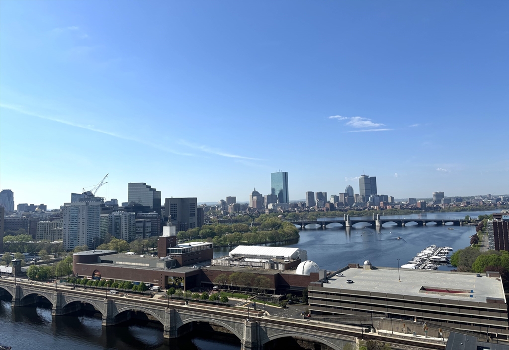 8-12 Museum Way, Cambridge, Massachusetts, 1 Bedroom Bedrooms, 4 Rooms Rooms,1 BathroomBathrooms,Residential,For Sale,Museum Way,73371286