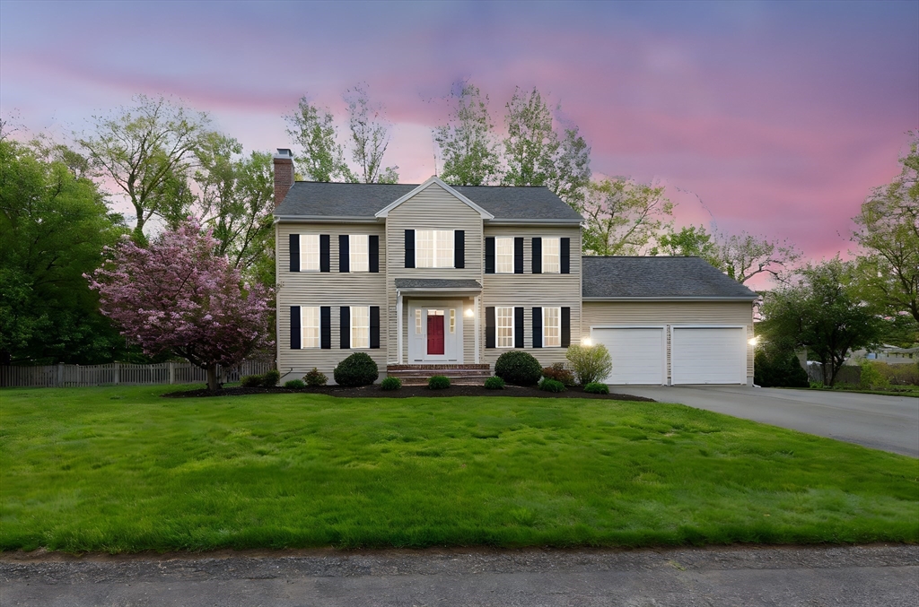 15 Cathy Ln, Brockton, Massachusetts, 4 Bedrooms Bedrooms, 8 Rooms Rooms,2.5 BathroomsBathrooms,Residential,For Sale,Cathy Ln,73371248