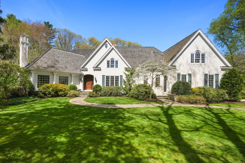 1 Old Farm Rd, Wellesley, Massachusetts, 6 Bedrooms Bedrooms, 12 Rooms Rooms,5.5 BathroomsBathrooms,Residential,For Sale,Old Farm Rd,73371325
