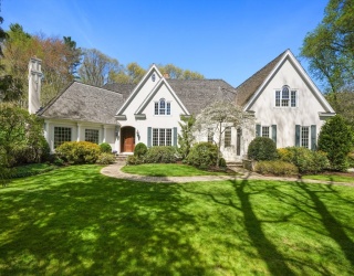 1 Old Farm Rd, Wellesley, Massachusetts, 6 Bedrooms Bedrooms, 12 Rooms Rooms,5.5 BathroomsBathrooms,Residential,For Sale,Old Farm Rd,73371325