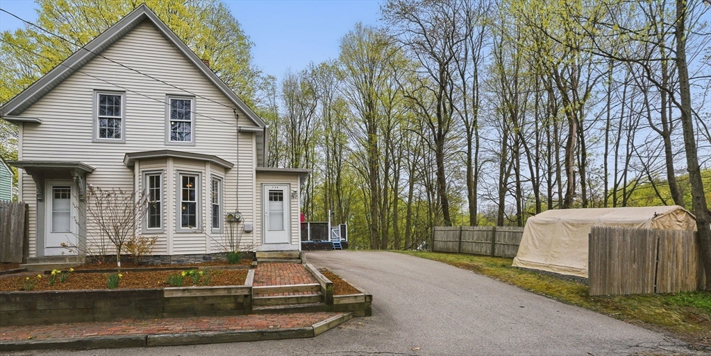130 Franklin Street, Milford, New Hampshire, 3 Bedrooms Bedrooms, 8 Rooms Rooms,2 BathroomsBathrooms,Residential,For Sale,Franklin Street,73371201