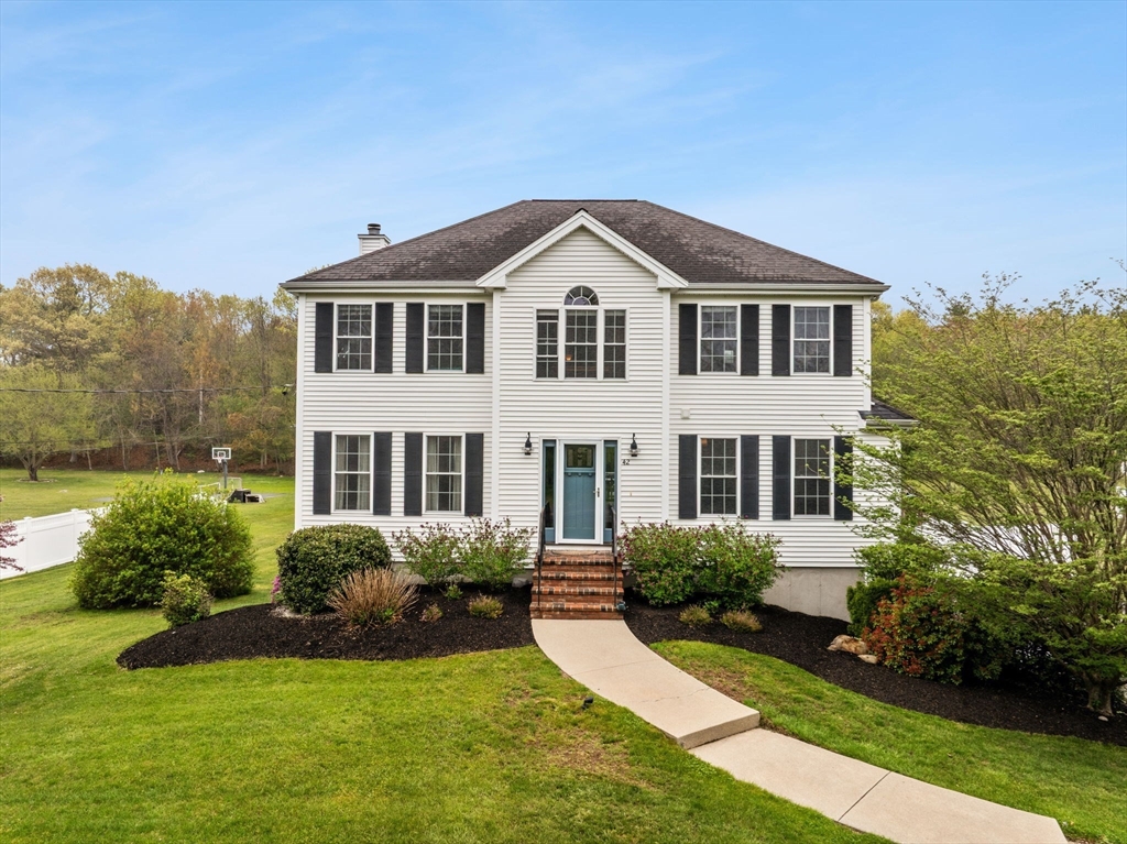 42 Britton St, Raynham, Massachusetts, 4 Bedrooms Bedrooms, 8 Rooms Rooms,2.5 BathroomsBathrooms,Residential,For Sale,Britton St,73371197