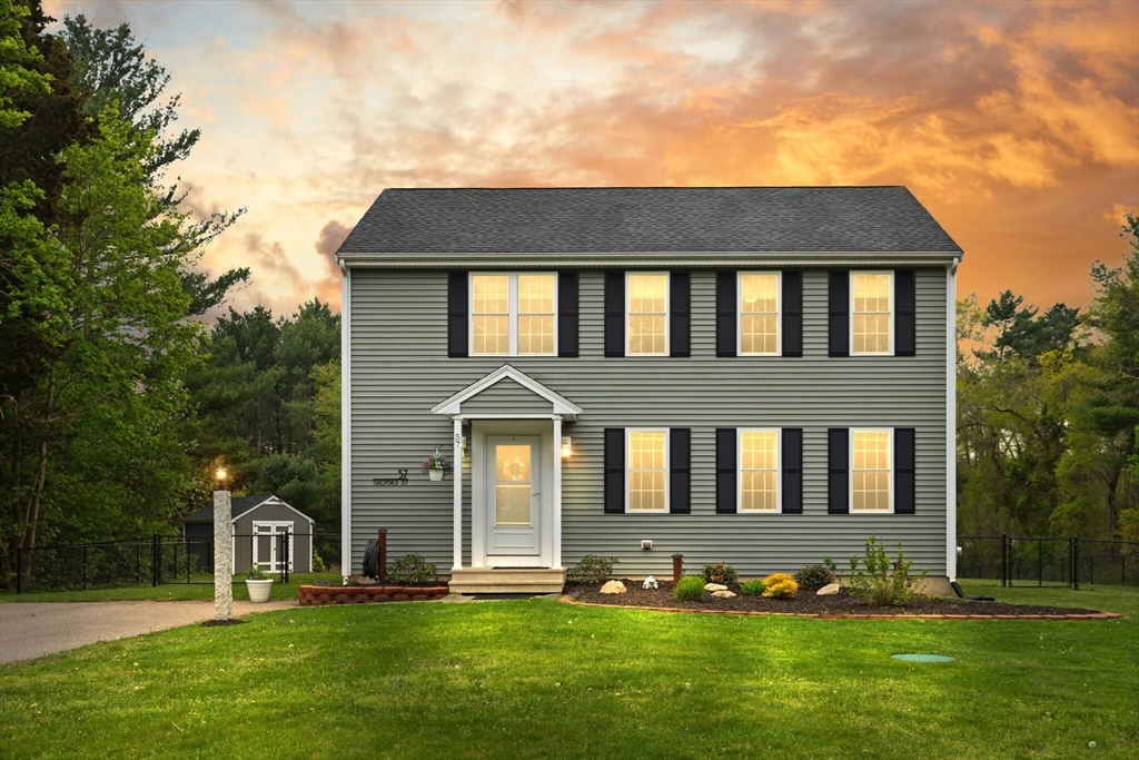 57 Thomas St, Middleboro, Massachusetts, 3 Bedrooms Bedrooms, 5 Rooms Rooms,1.5 BathroomsBathrooms,Residential,For Sale,Thomas St,73363164