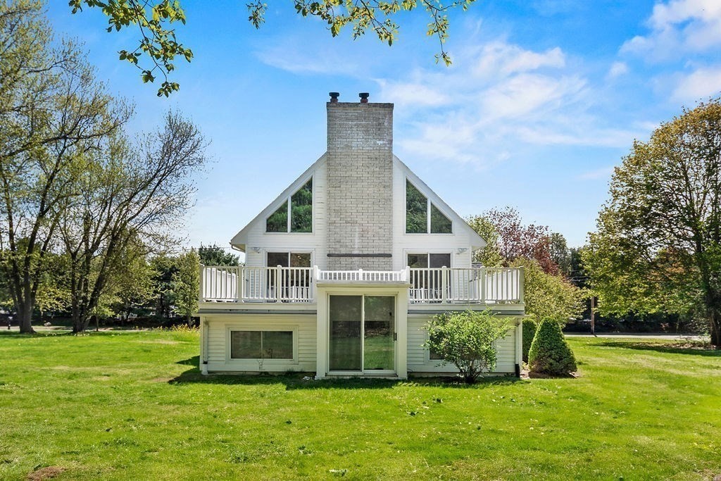 114 Plain Street, Bridgewater, Massachusetts, 4 Bedrooms Bedrooms, 8 Rooms Rooms,3 BathroomsBathrooms,Residential,For Sale,Plain Street,73368969
