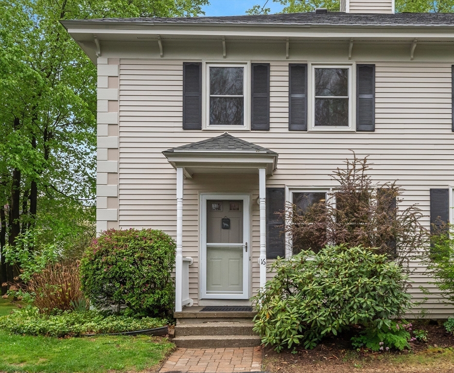 19 W Main St, Merrimac, Massachusetts, 2 Bedrooms Bedrooms, 6 Rooms Rooms,1.5 BathroomsBathrooms,Residential,For Sale,W Main St,73371599