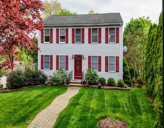 91 Leonard Circle, Lowell, Massachusetts, 3 Bedrooms Bedrooms, 7 Rooms Rooms,1.5 BathroomsBathrooms,Residential,For Sale,Leonard Circle,73371611
