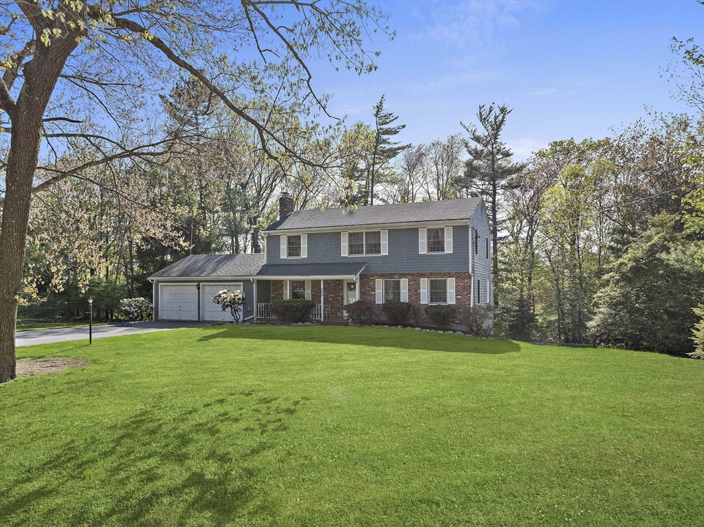 300 Holly Rd, Marshfield, Massachusetts, 4 Bedrooms Bedrooms, 8 Rooms Rooms,2.5 BathroomsBathrooms,Residential,For Sale,Holly Rd,73371606