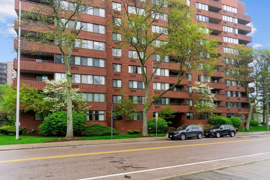 77 Adams St, Quincy, Massachusetts, 1 Bedroom Bedrooms, 4 Rooms Rooms,1 BathroomBathrooms,Residential,For Sale,Adams St,73371666