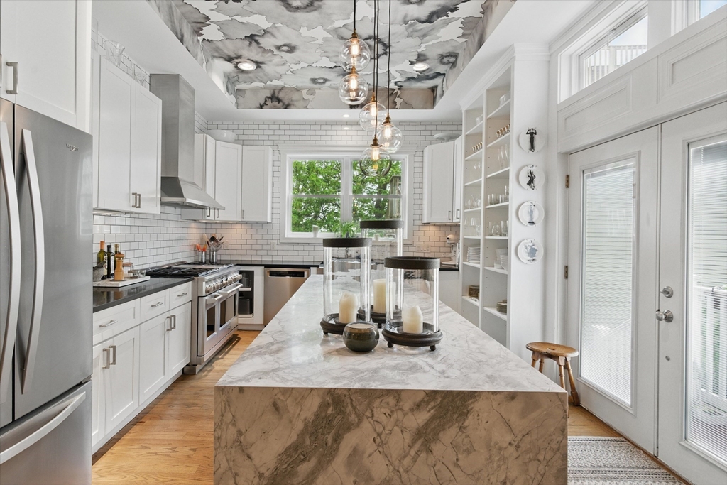 104 G Street, Boston, Massachusetts, 3 Bedrooms Bedrooms, 6 Rooms Rooms,3 BathroomsBathrooms,Residential,For Sale,G Street,73371676