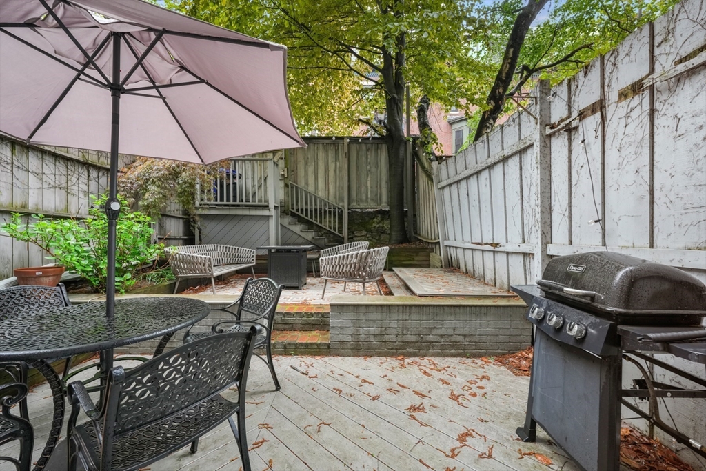 96 Appleton, Boston, Massachusetts, 2 Bedrooms Bedrooms, 6 Rooms Rooms,2 BathroomsBathrooms,Residential,For Sale,Appleton,73371691
